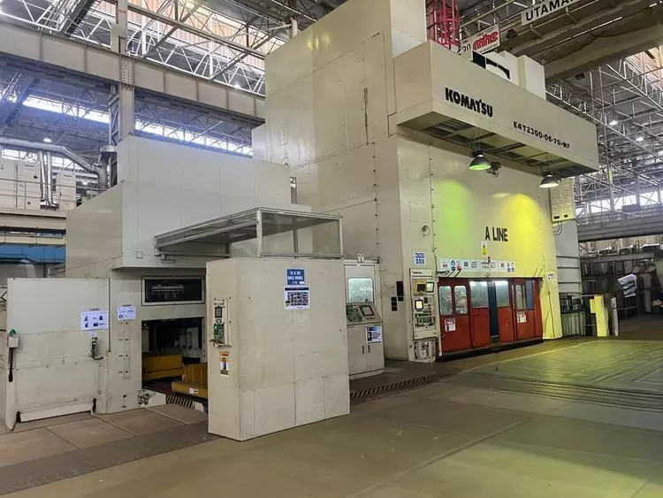 Komatsu E4T2300-06-70-MF 2300 tons