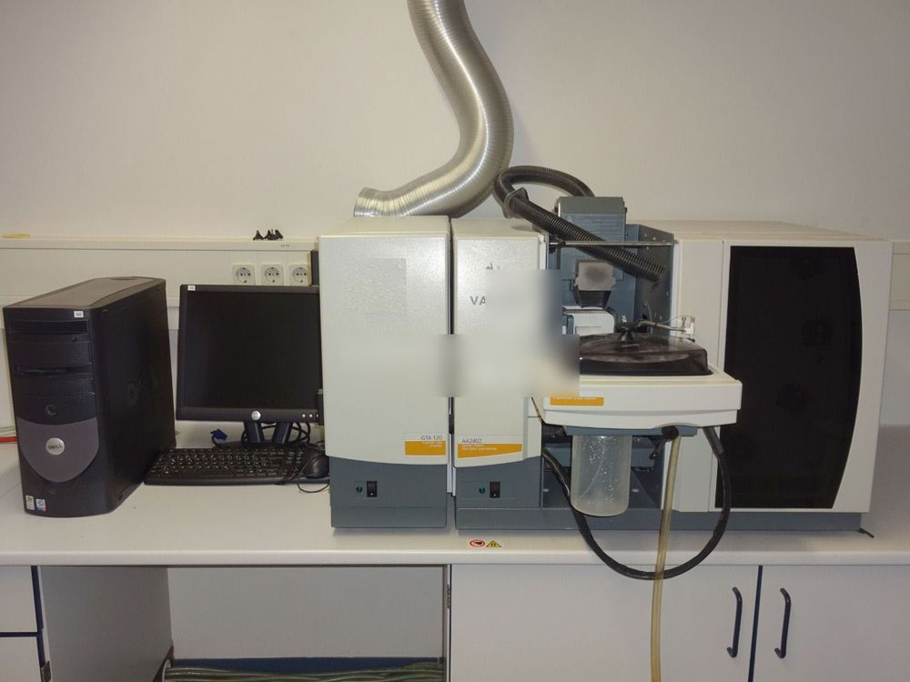 Varian 240 Zeeman AAS Spectra