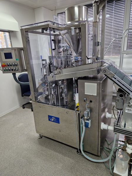 SpeMaBa TUFÜBA 40 PE Tube filling and closing machine