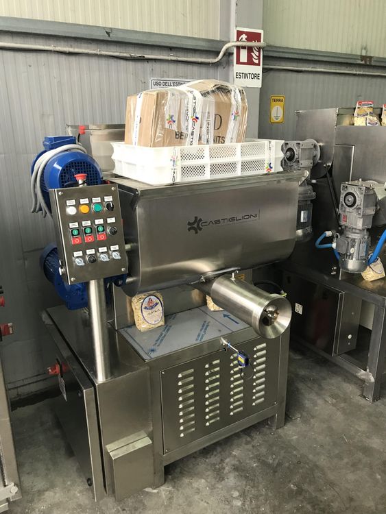 P100/150 Kneading Machine