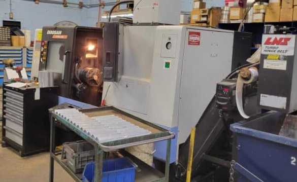 Doosan Doosan Fanuc I Series 3,500 RPM PUMA 240C 3 Axis