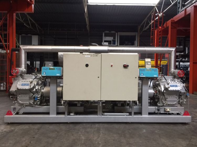 2 Sabroe 2 x SMC 106L SPLIT / Industrial Cooled-Water Chiller 	 796 kW