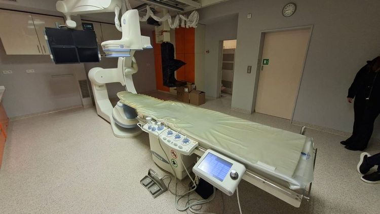 GE Innova 2100 IQ Plus