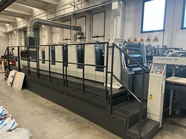 Komori LITHRONE L 528- LX 52x72 cms