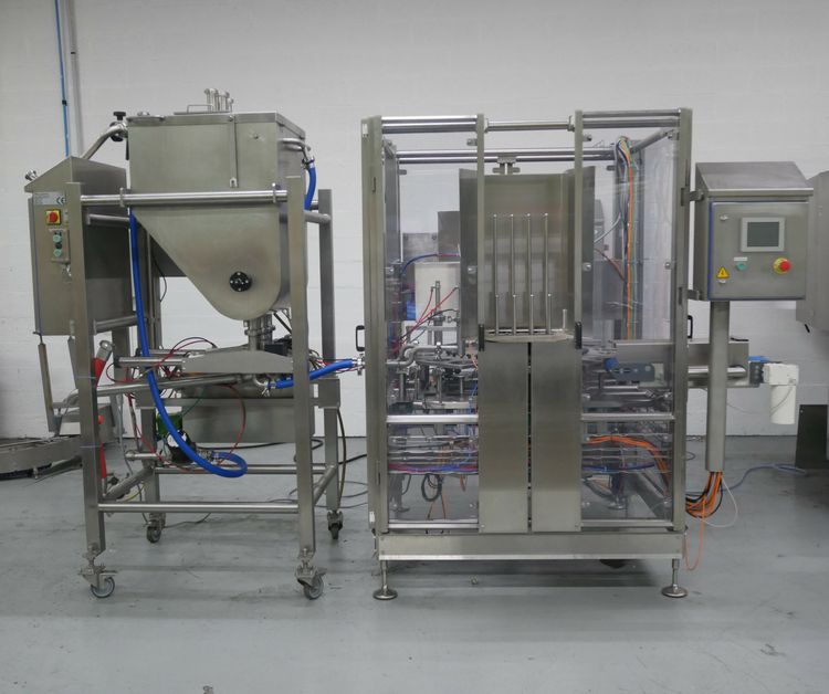 Tray dosing carousel