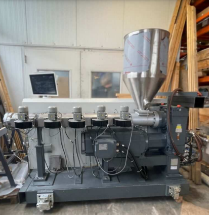 Battenfeld, Cincinnati Extruder combination