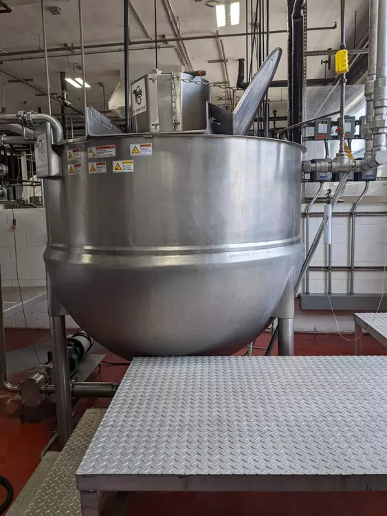 Lee 500 Gallon Stainless Steel Jacketed Double Motion Mixing Kettle