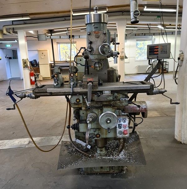 UNIVERSAL MILLING MACHINE 1300x300 Variable Speed