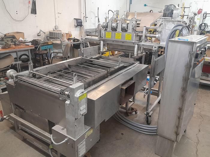 Belshaw CENTRY DD200 / C300 GAS AUTOMATIC CAKE DONUT FRYER LINE