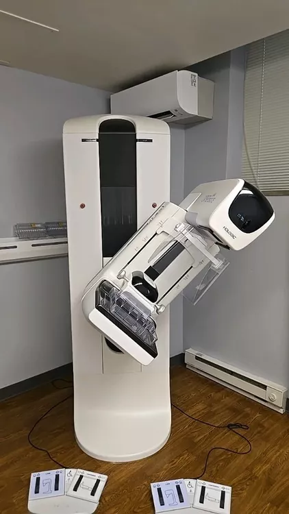 Hologic SELENIA DIMENSIONS 3D DIGITAL Mammo System