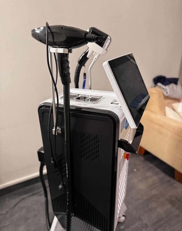 Professional 2500W Aesthetic Laser Machine