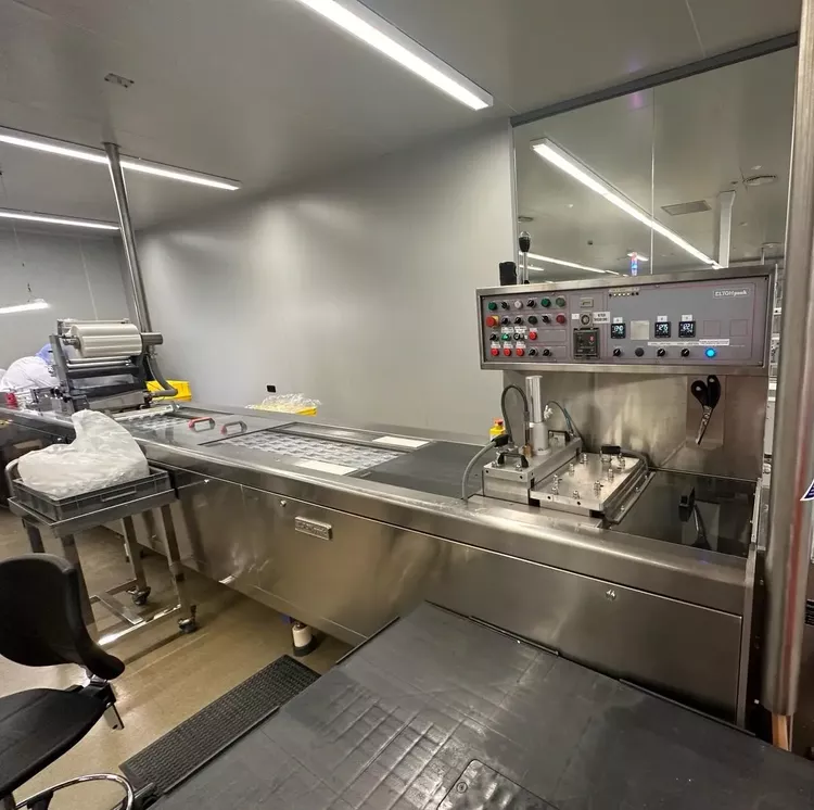 ELTONPACK 6000320  thermoforming machine