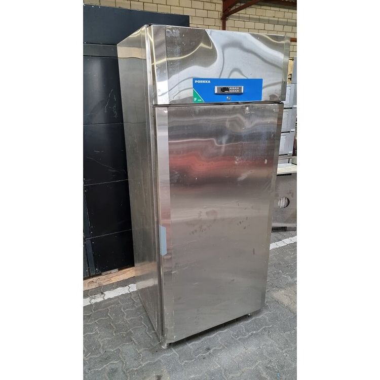 BFS 720 freezer cabinet