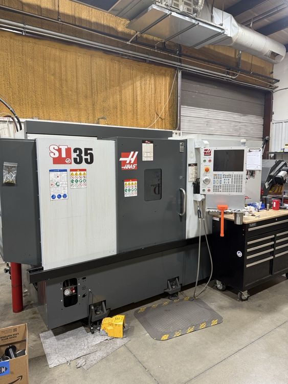 Haas CNC CONTROL 3200 RPM ST-35 3 Axis