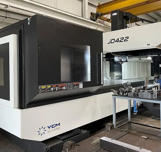 YCM jD422 Double Column Machining Center 3 Axis