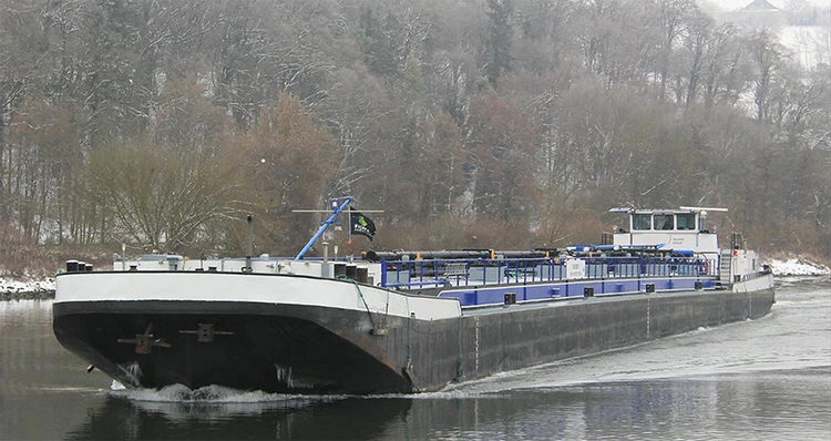 Motor Tanker Maximum usable tonnage: 1566.404 tonnes (at cargo density 1)