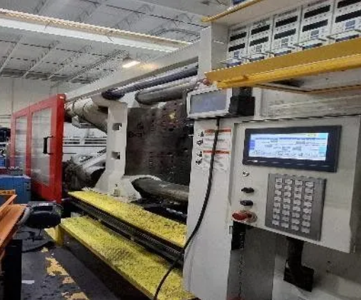 Milacron MG-1100-232 1125 T