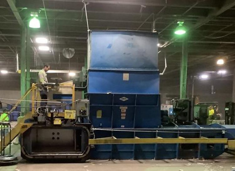 Excel 2R10 Two-Ram Baler