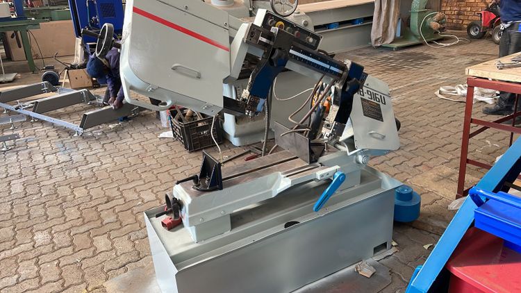 Horizontal Metal bandsaw