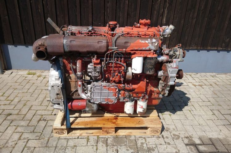 Iveco 8210SI02 engine