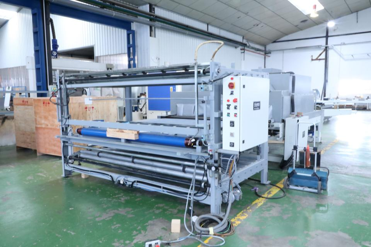 Dicoma HEAT SHRINKING FILM WRAPPING MACHINE 2200 mm