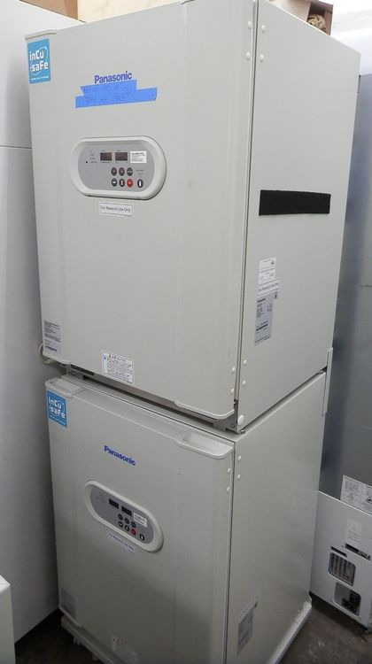 Panasonic MCO-18ACL-PA CytoGrow Doublestack CO2 Incubator
