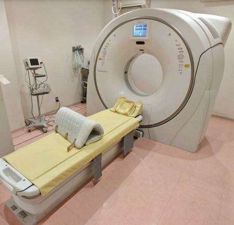 Hitachi Scenaria 64 CT Scanner