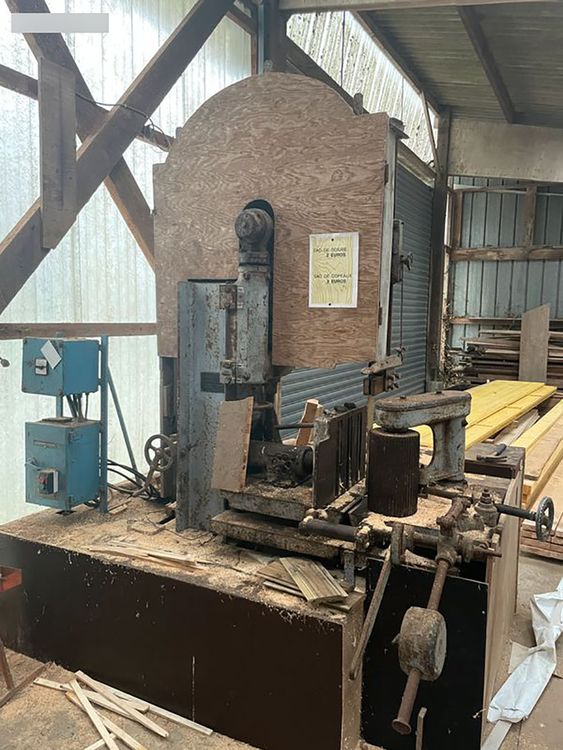 E.Gillet Log saw on a rail