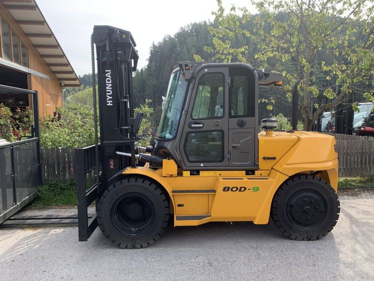 Hyundai 80D-9 8000 kg