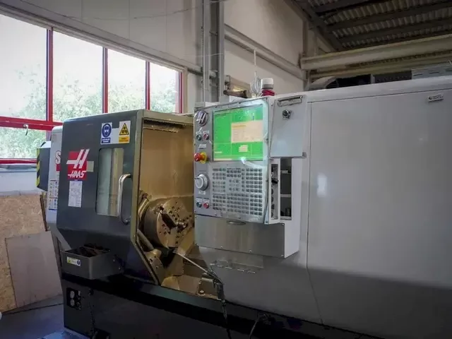 Haas Haas 3400 1/MIN ST-30 2 Axis