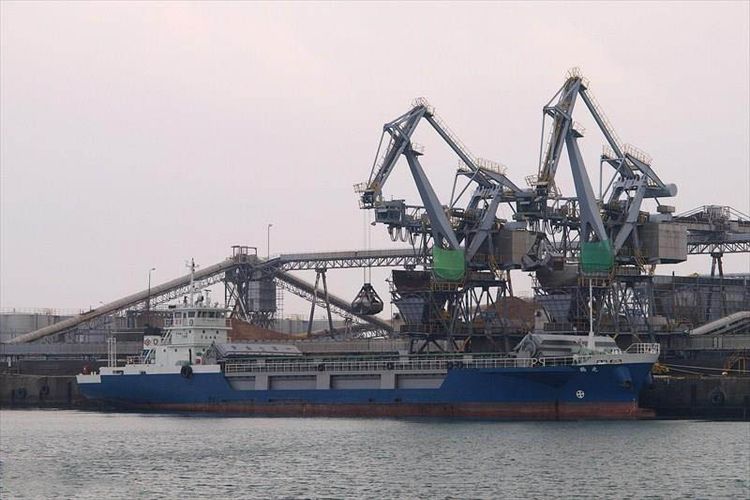 BARGE+PUSHER TUG  TOKUYUMA ZOSEN ABT 1300DWT