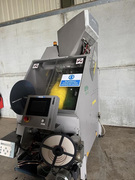 Giro CA10  netting machine