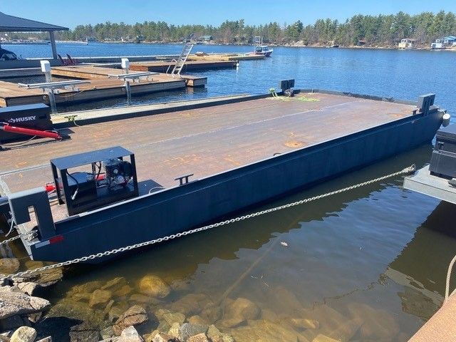 40′ x 18′  Sectional Barge w/ Ramp