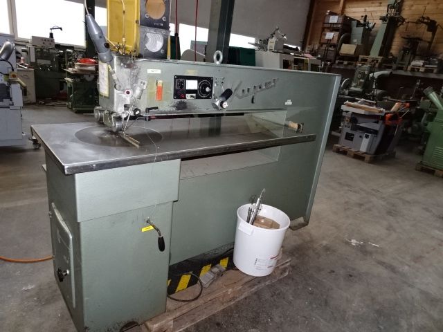 Kuper J 2210, Veneer splicing machine