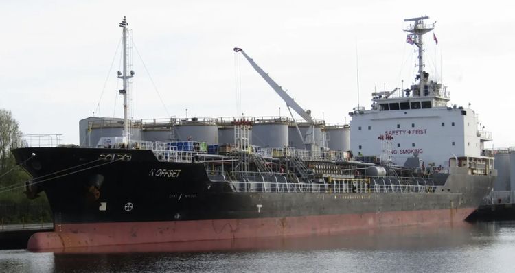 Nakatani K OFFSET ABT 6137 DWT ON 6.51 M DRAFT