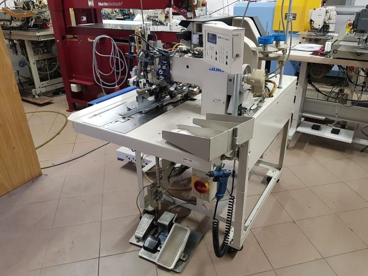Juki APW 195 automatic pocket sewing machine