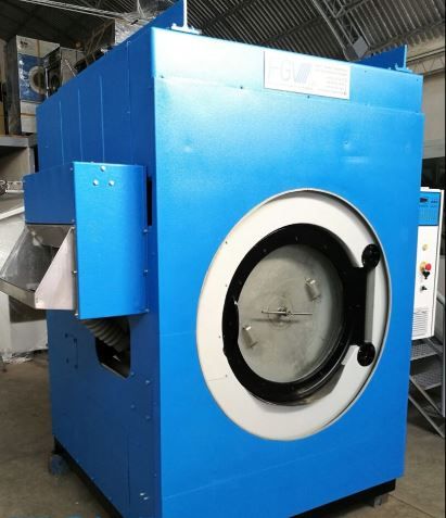SCHULTHESS 90 kg washer-extractor