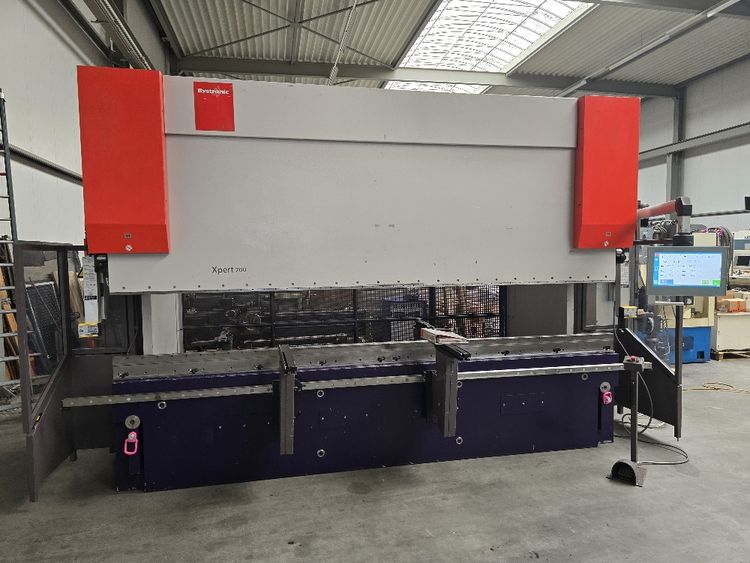 Bystronic XPERT 200 X 4100 200 ton