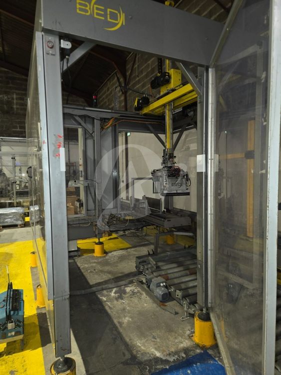 BEDI  Monoposte R4APG box palletiser