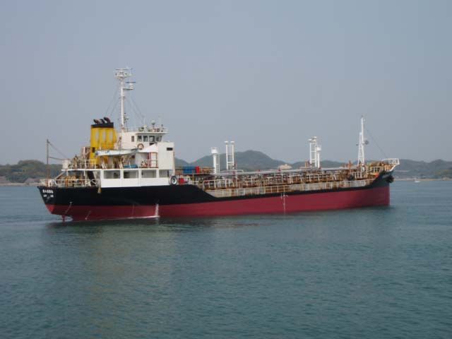 Shitanoe tanker (Double hull double bottom) Abt 1215dwt