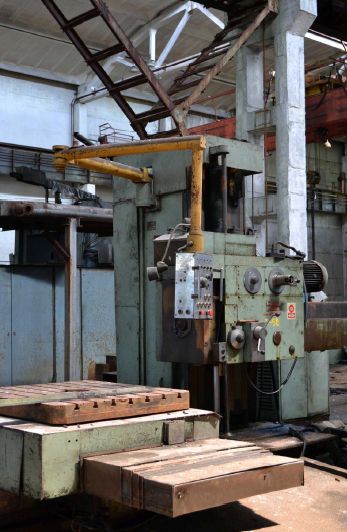 TABLE-TYPE BORING MACHINE, Mod. 2А622Ф2-1 Spindle Bar Dia., mm 90 110 Variable