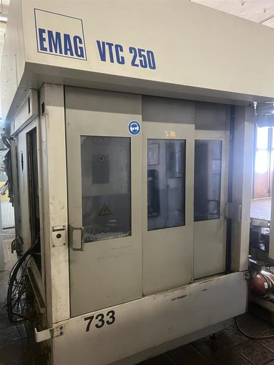 Emag VTC 250 vertical lathe