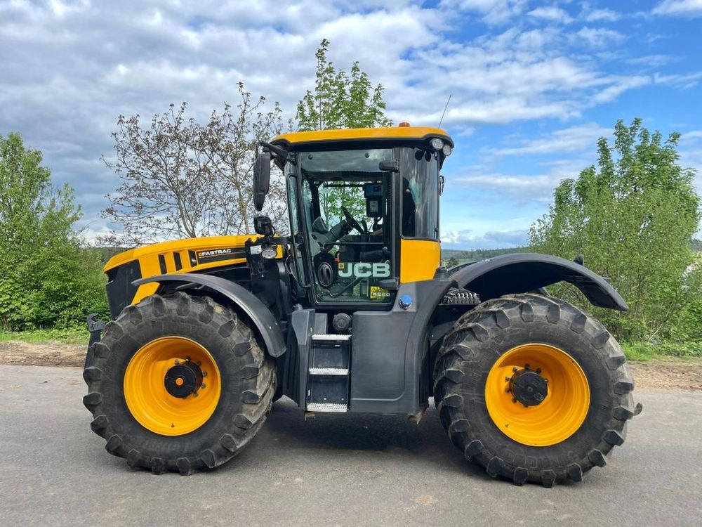 JCB Fastrac 4220
