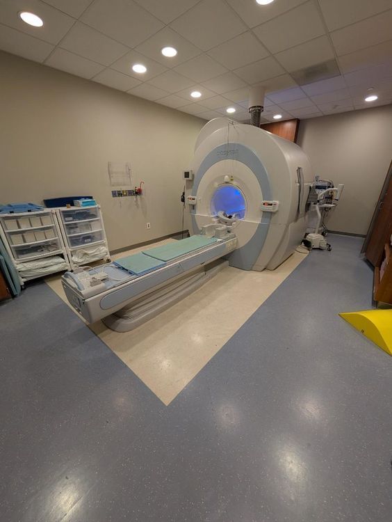 Toshiba Vantage Titan 1.5T MRI