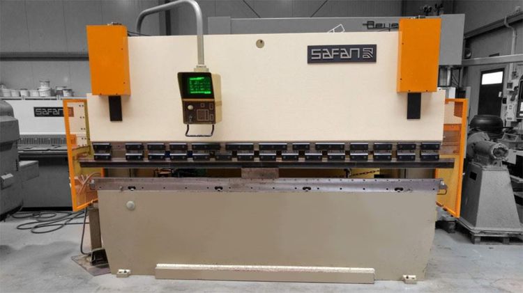 Safan DNCS 80 ton x 3100 mm CNC
