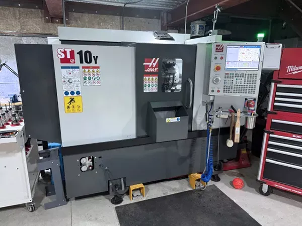 Haas CNC Control 6000 RPM ST-10Y 3 Axis