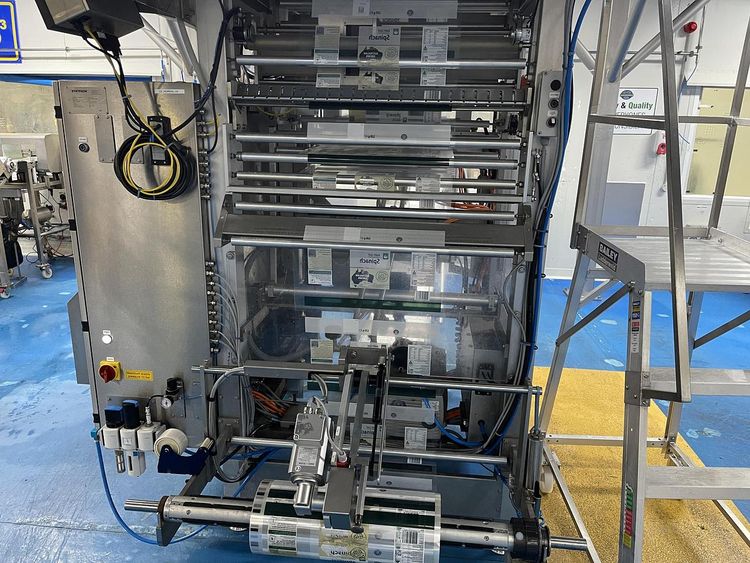 Bosch SVE 36020 LR vertical form fill and seal (VFFS) machine