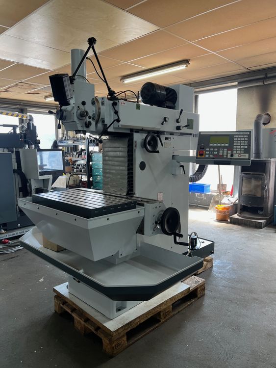 Hermle UWF 802 M 3 Axis