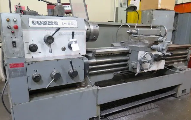 Cosmo Engine Lathe 2000 RPM L-1860