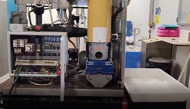 Ziegra Ice Machine